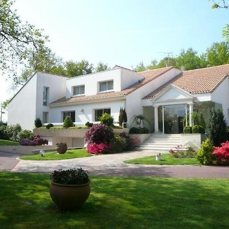 Les Jardins De La Muse, Piscine Couverte, Spa Et Fitness Basse-Goulaine Luaran gambar